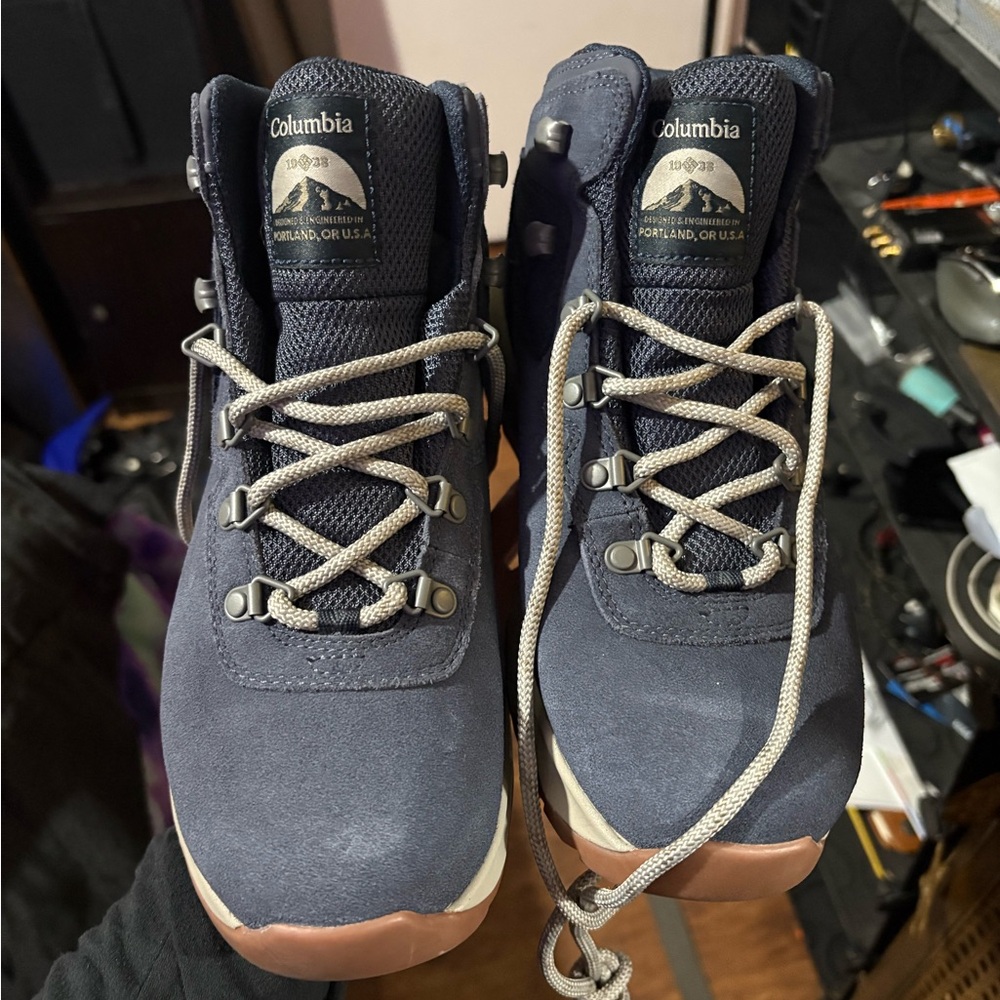 Columbia Dark Blue Hiking Boots